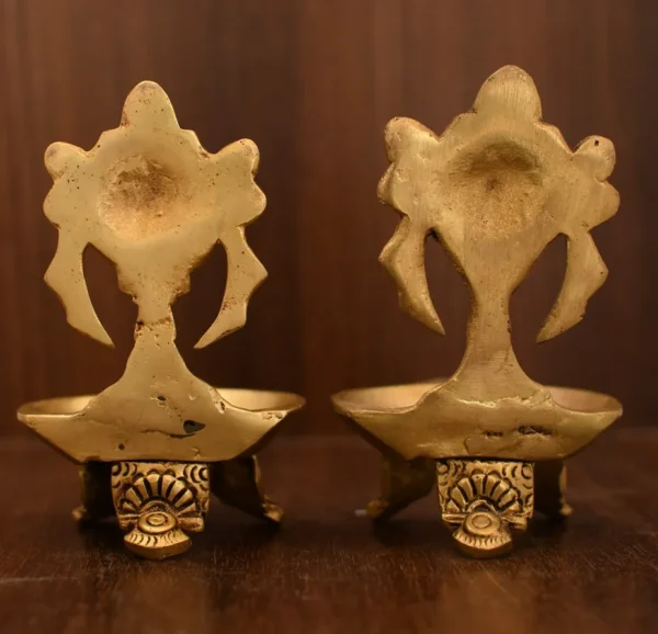 Brass Sangu Sakkaram Lamp - Image 2