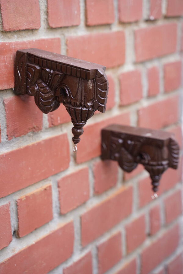 Wooden Boothi