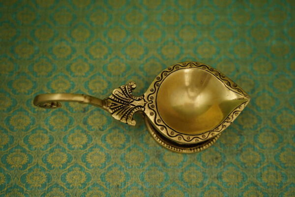 Brass Dhoop Dani - Image 2